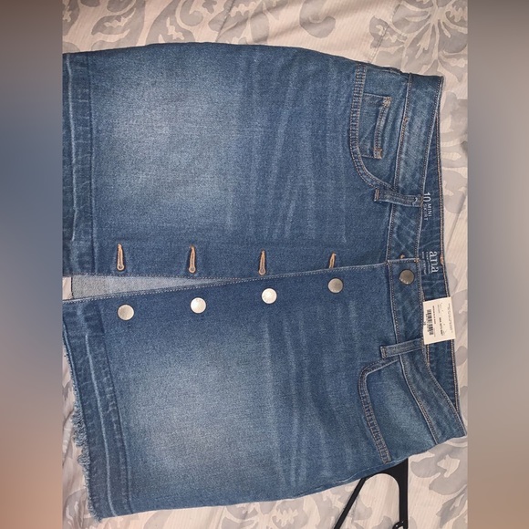 Never worn, great quality. A.N.A brand. - Picture 1 of 1